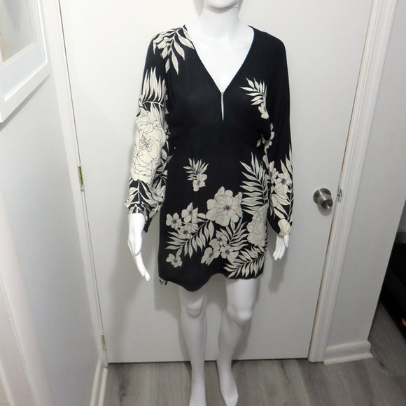 Billabong Women’s Beach Cover-Up, Black with Tan/Beige Flowers Sz Large - Picture 1 of 8